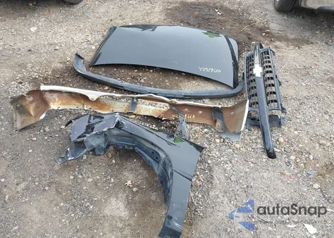 2000 Chevrolet Silverado 1500 z USA, uszkodzony, nr VIN 1GCEC14W7YZ355885